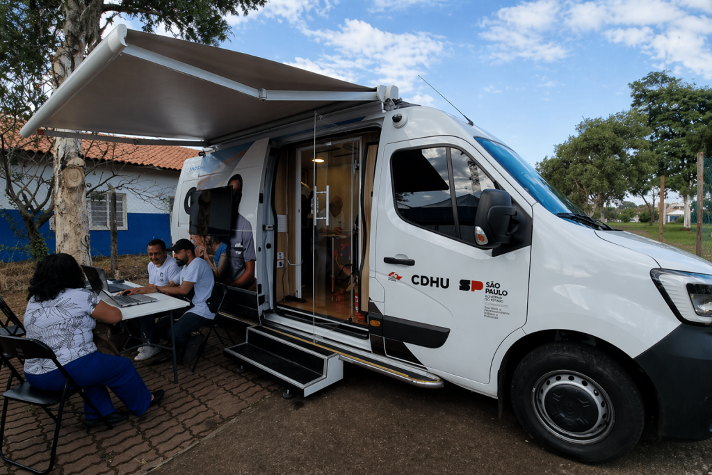 cdhu-movel-leva-atendimento-habitacional-a-botucatu-nesta-sexta-feira-(25)